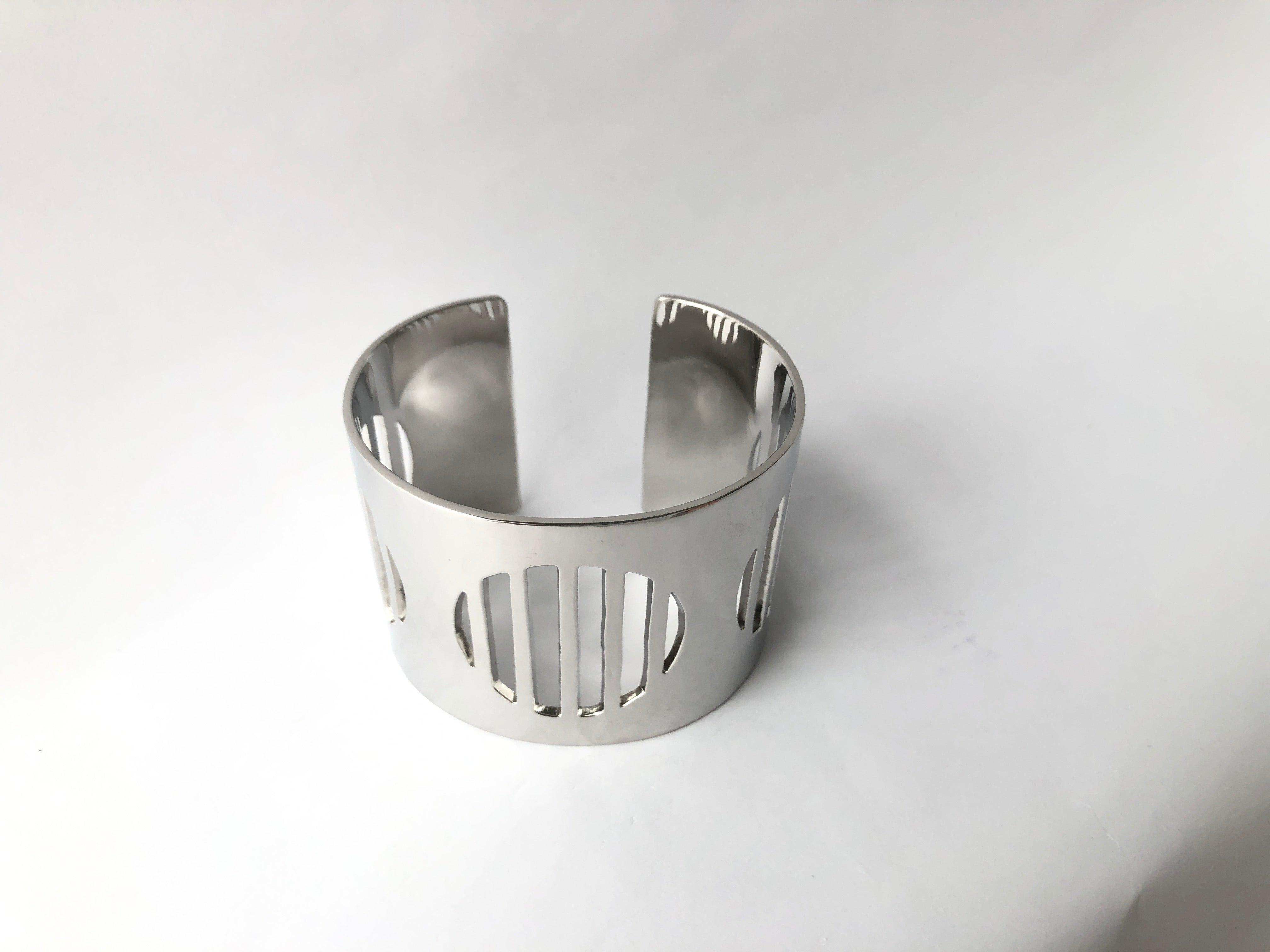 stylish silver sustainable jewellery recycled rings cuffs bracelets ethical accessories women