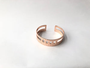 rose gold stylish sustainable jewelry women recycle materials
